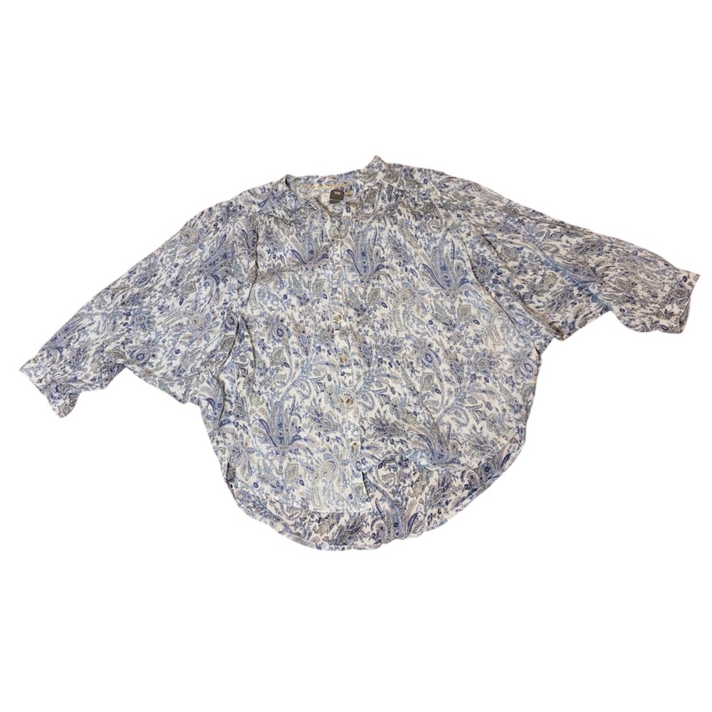 Light Blue Paisley Men’s Button-Up Shirt